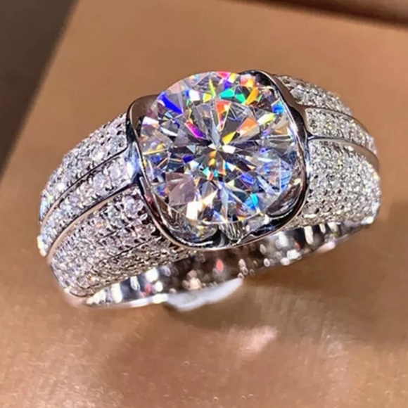 NEW💍18K WHITE GOLD DIAMOND HALO RING, CUTE RING, SHINY RING. - Picture 3 of 7